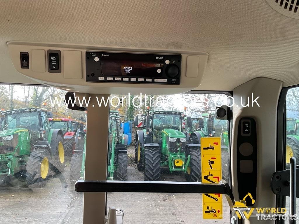 John Deere 6120 M Tractoren