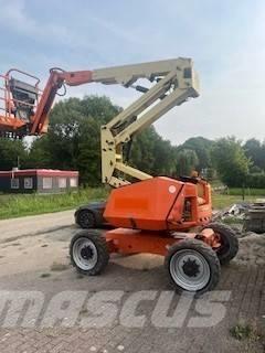 JLG 340 AJ Knikarmhoogwerkers
