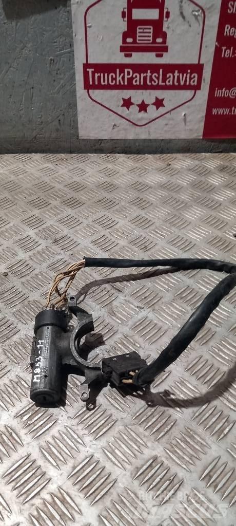 MAN TGA   81464336004 Cabine en interieur