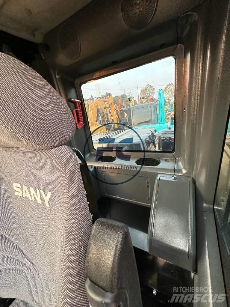 Sany SY 135 Rupsgraafmachines