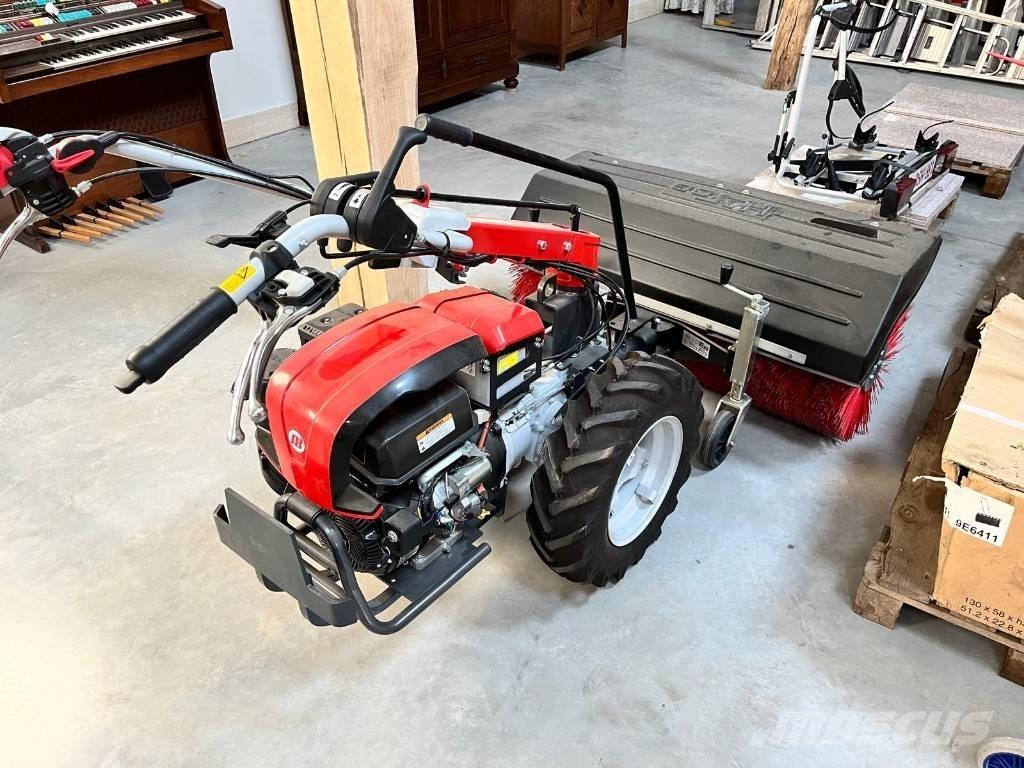 Emaq MAK 18 Veegmachines