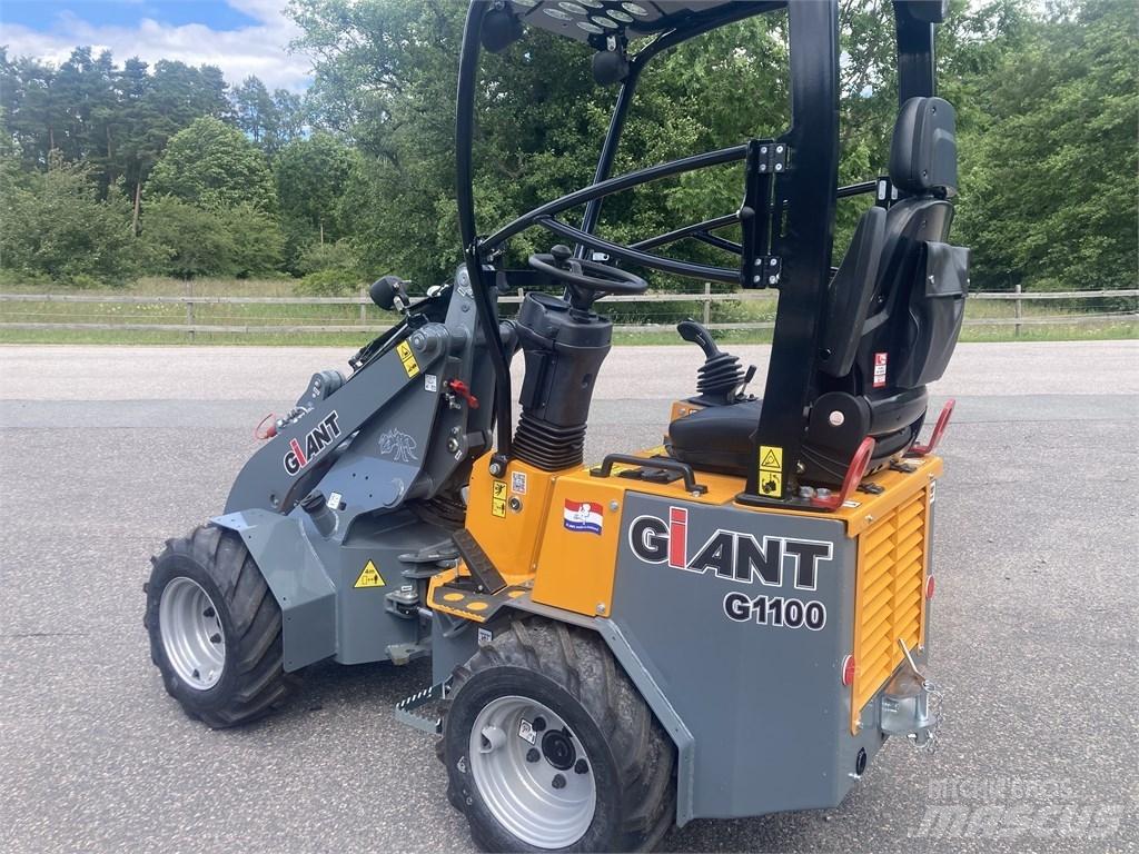 GiANT G1100 Knik- en schrankladers