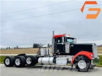 Kenworth W 900 Trekkers