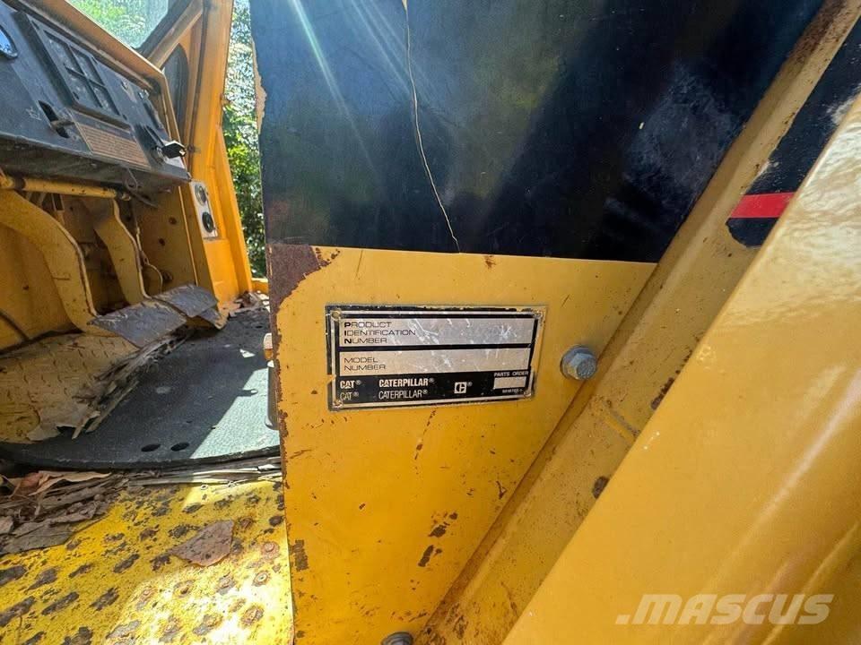 CAT D4C Rupsdozers