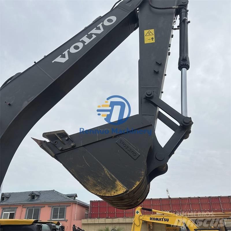 Volvo EC 240 Rupsgraafmachines