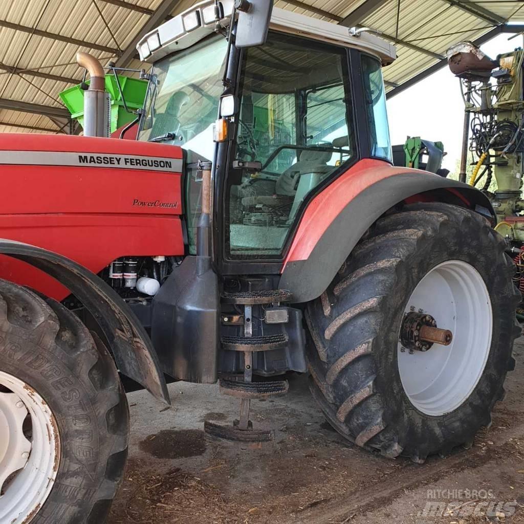 Massey Ferguson 8260 Tractoren