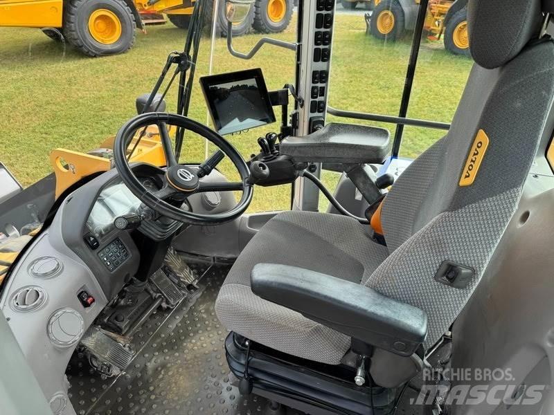 Volvo L 120 H Wielladers