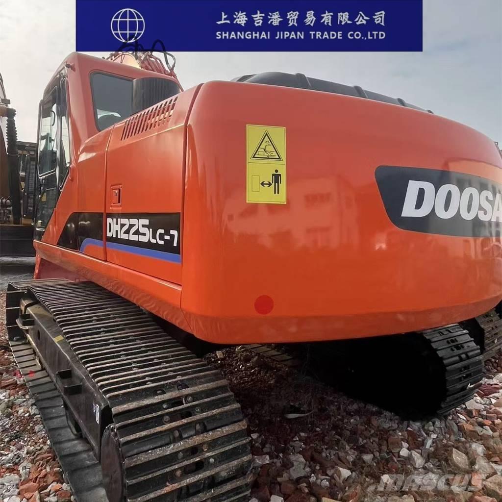 Doosan DH 225 Rupsgraafmachines