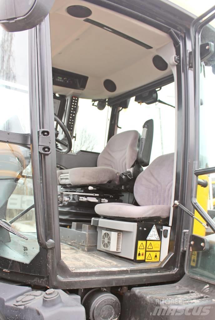 JCB Fastrac 4220 Tractoren