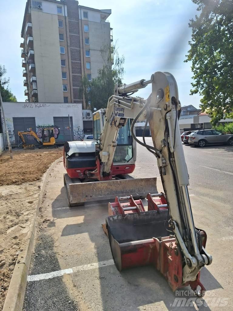 Takeuchi TB 370 Midigraafmachines 7t - 12t
