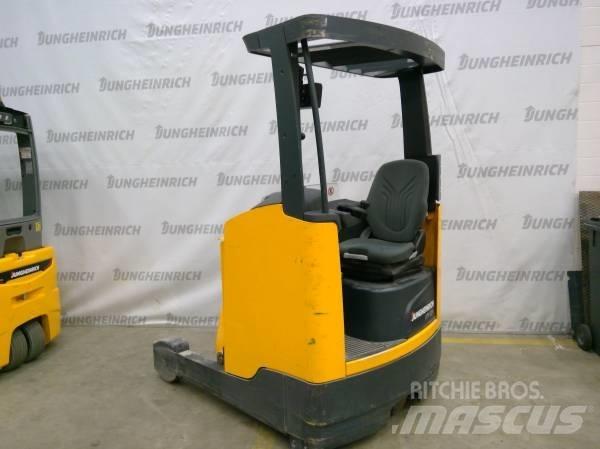 Jungheinrich ETV 214 Reachtruck voor hoog niveau