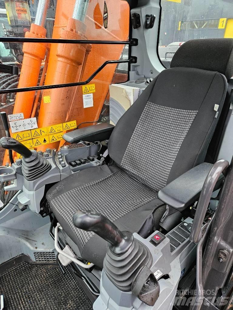 Hitachi ZX 135 US-7 Rupsgraafmachines