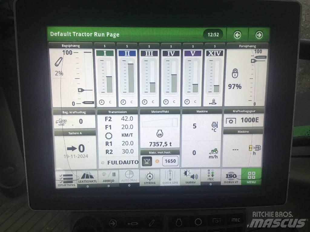 John Deere 6215 R Tractoren