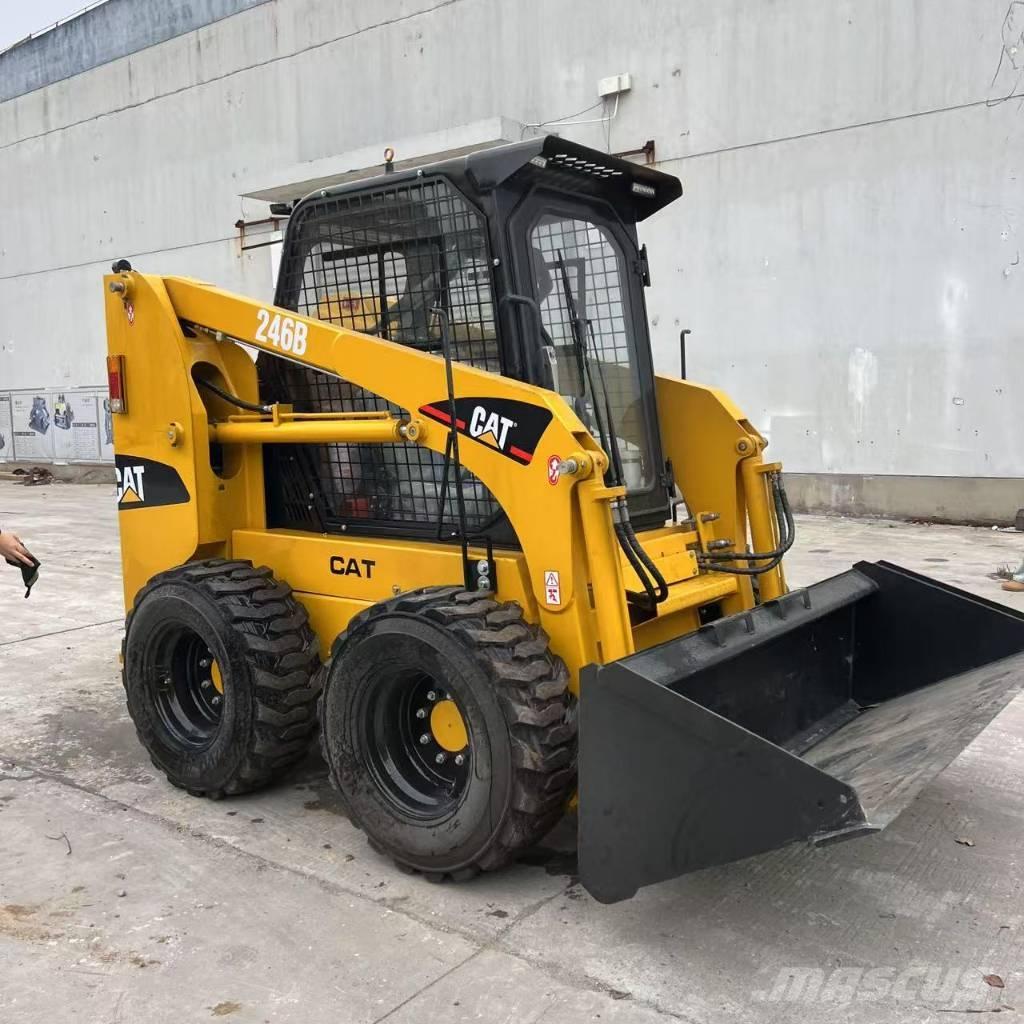 CAT 246 B Miniladers