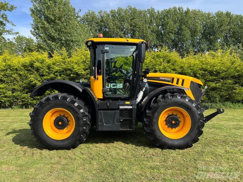 JCB 4220 FASTRAC Tractoren