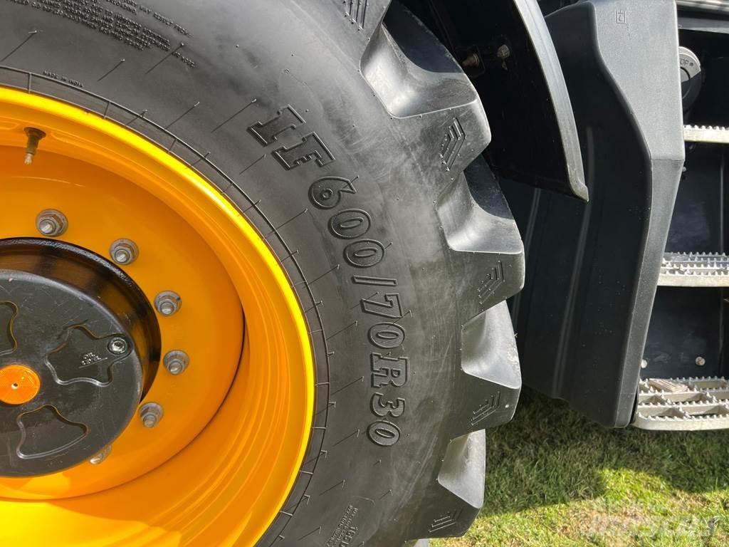 JCB 4220 FASTRAC Tractoren