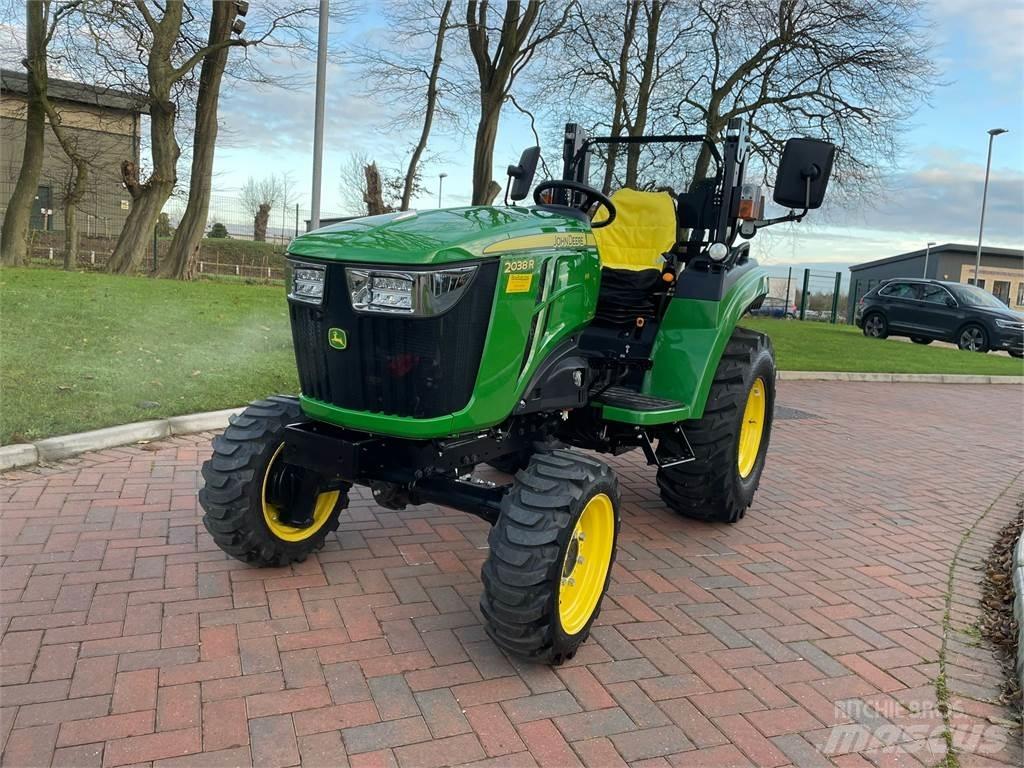 John Deere 2038R Compacttrekkers