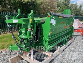 John Deere 331 Maaikneuzers