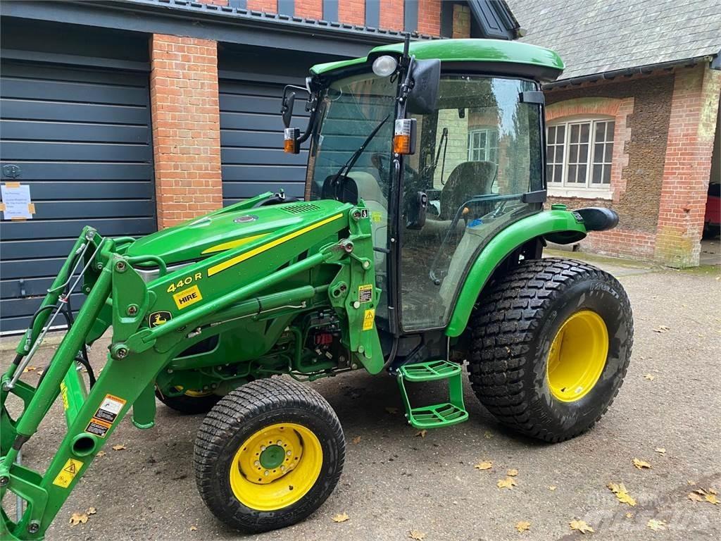 John Deere 4066R Compacttrekkers