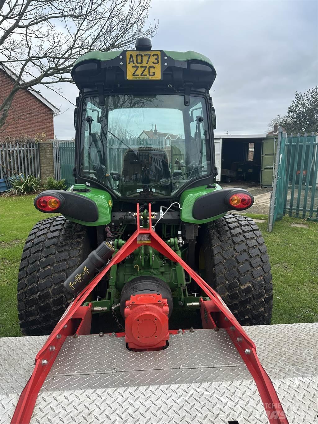 John Deere 4066R Compacttrekkers