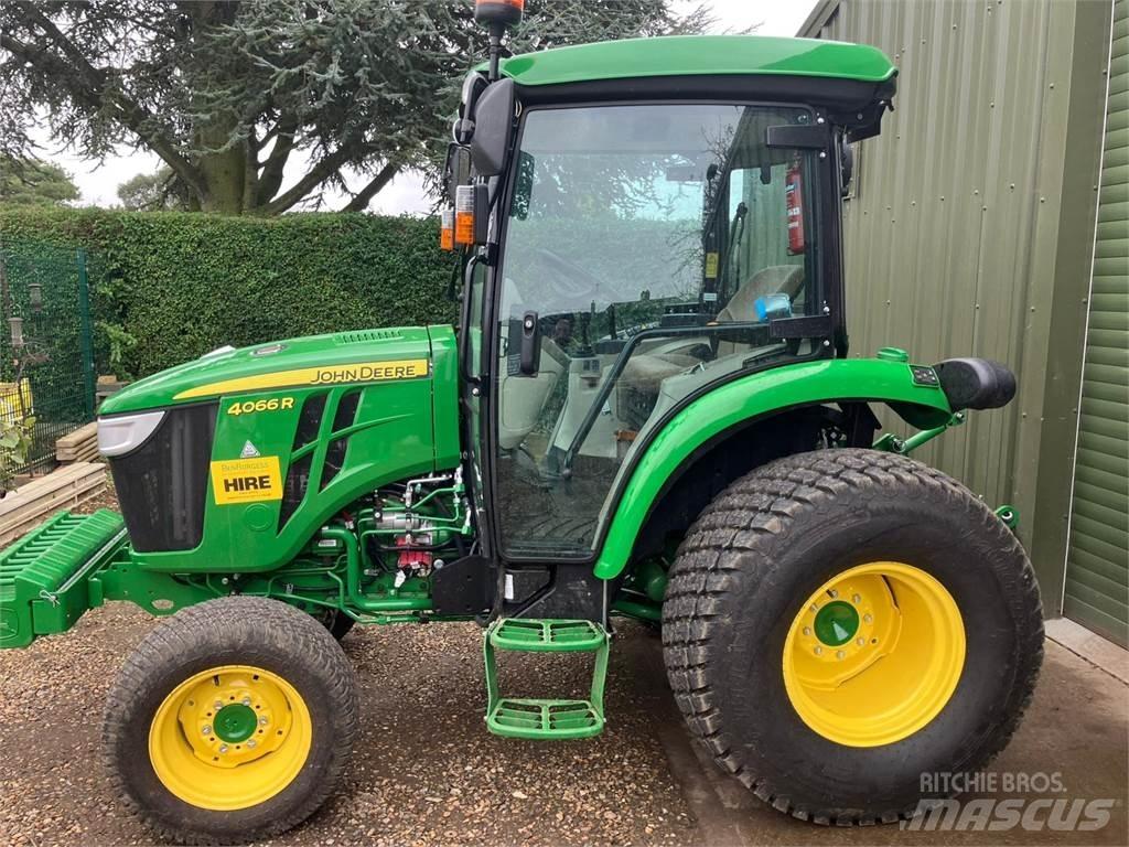 John Deere 4066R Compacttrekkers