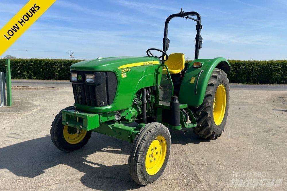 John Deere 5055E Tractoren