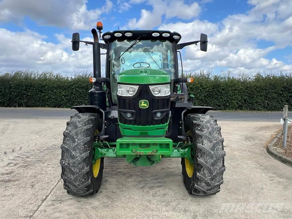 John Deere 6135R Tractoren