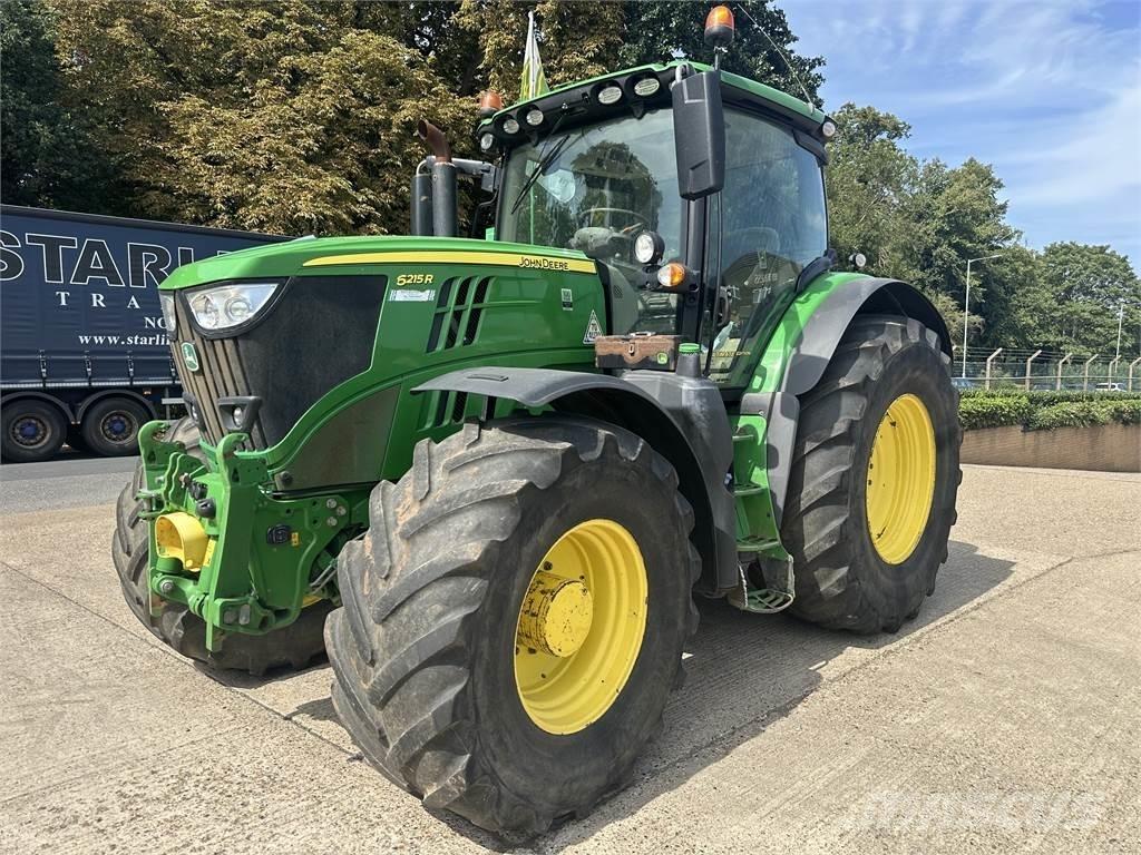 John Deere 6215R Tractoren