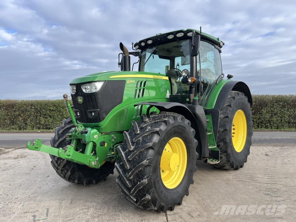John Deere 6215R Tractoren