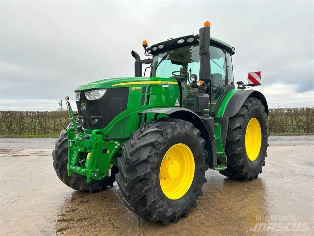 John Deere 6250R Tractoren