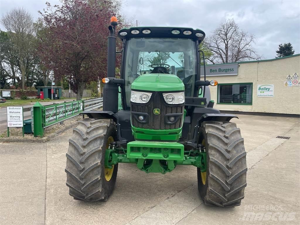 John Deere 6R120 Tractoren