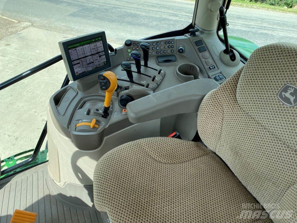John Deere 6R120 Tractoren
