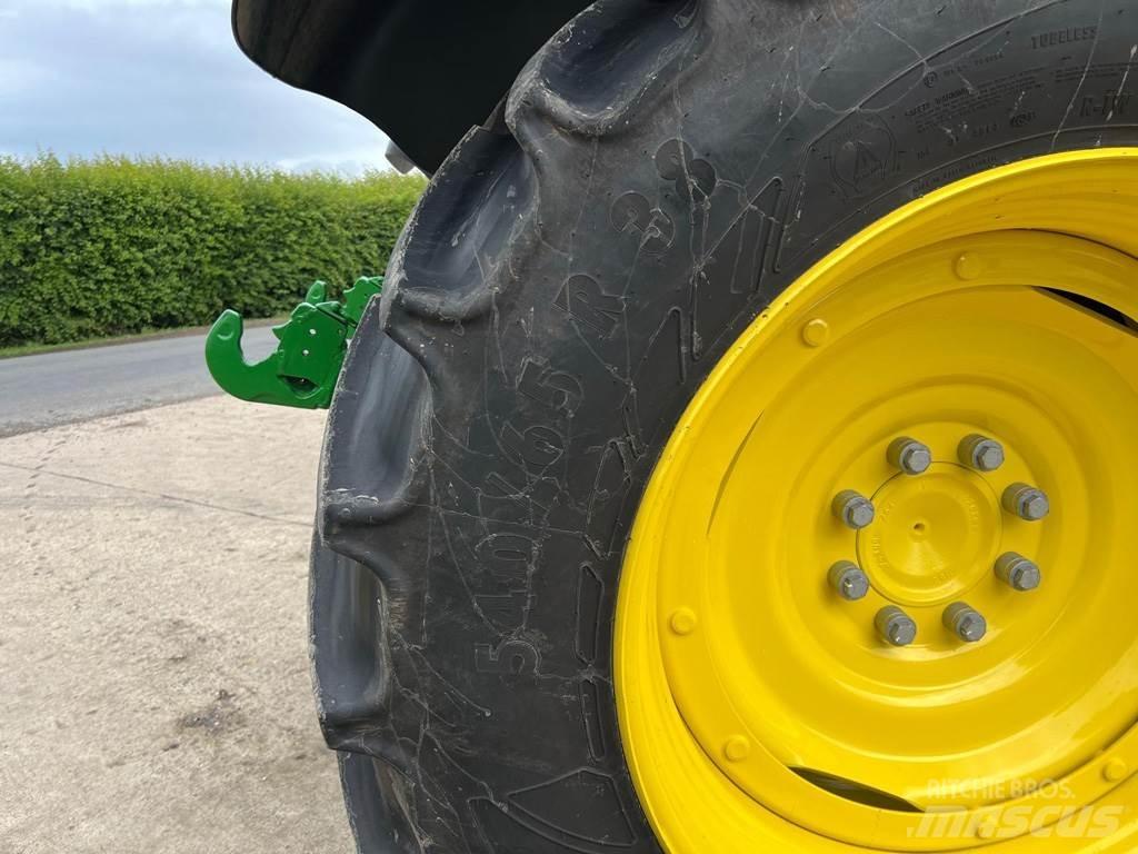 John Deere 6R120 Tractoren