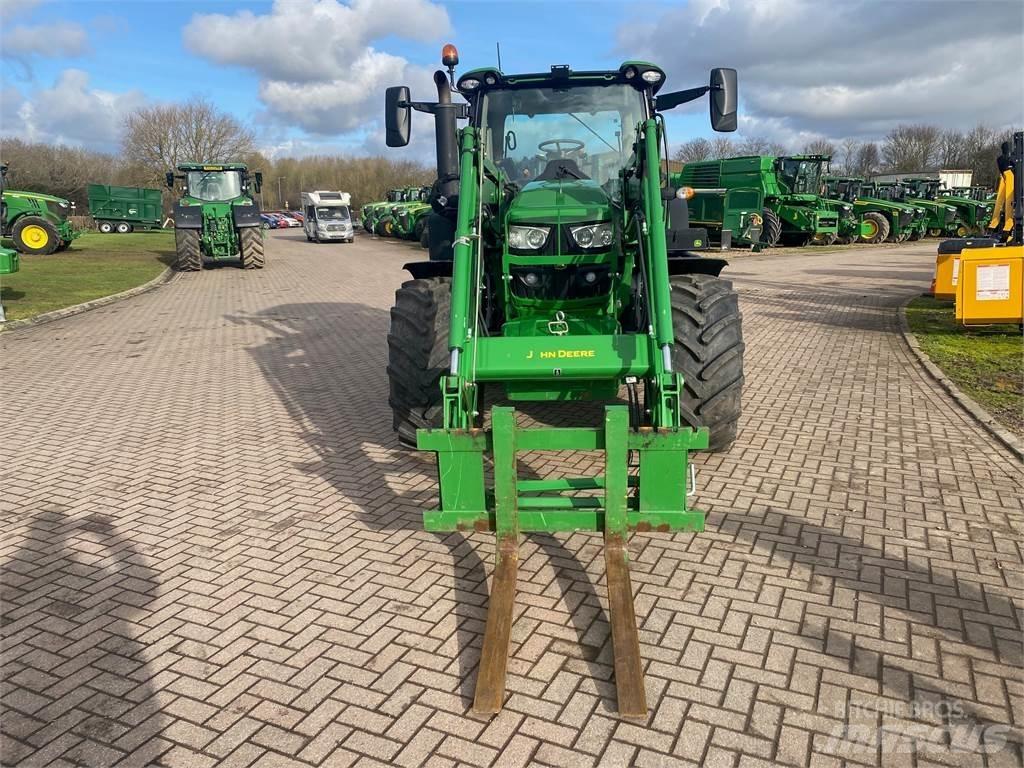 John Deere 6R150 Tractoren