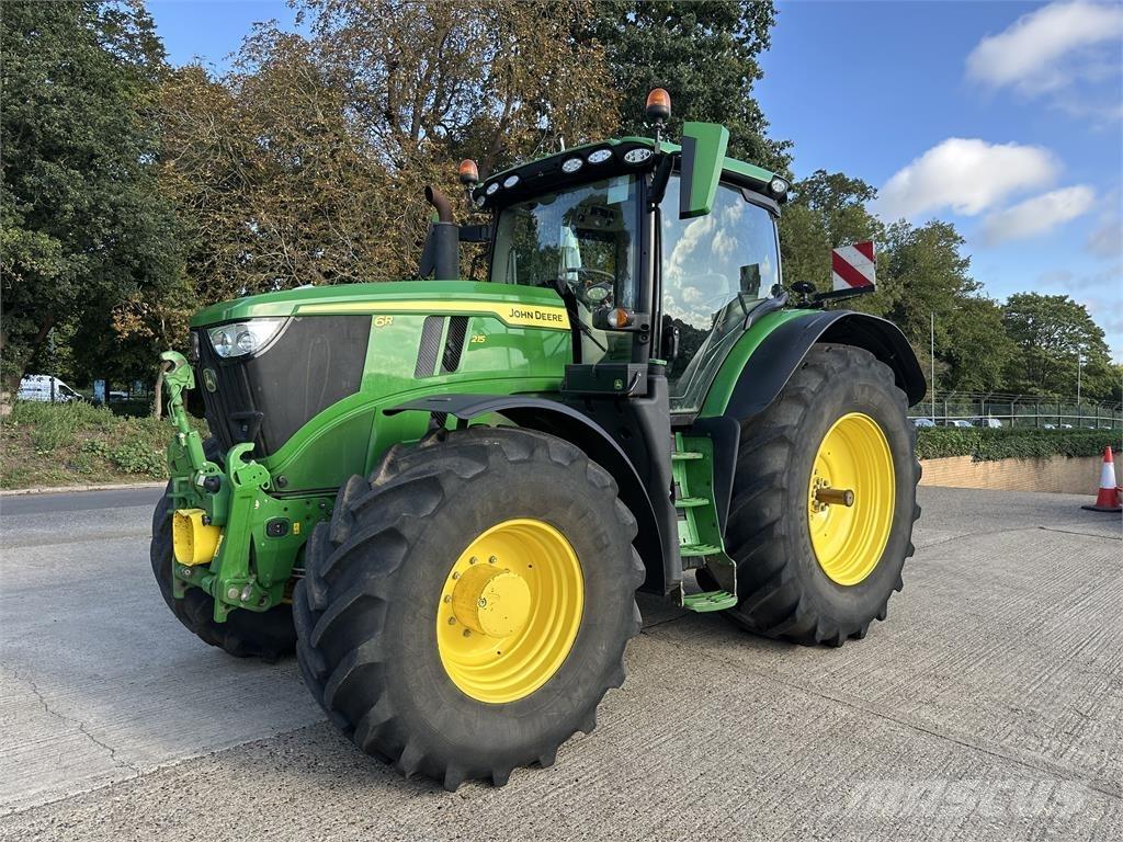 John Deere 6R215 Tractoren