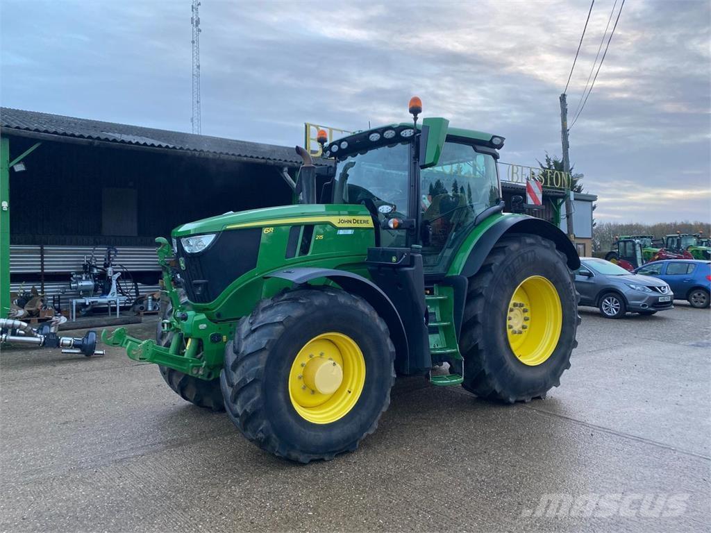 John Deere 6R215 Tractoren