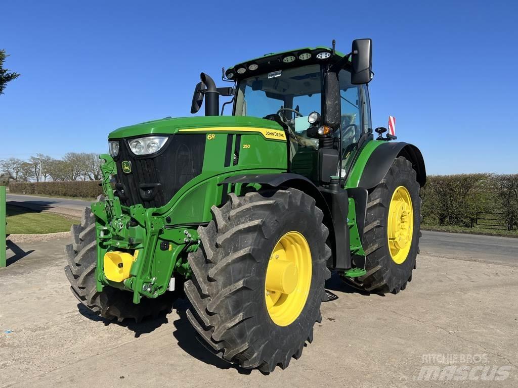 John Deere 6R250 Tractoren