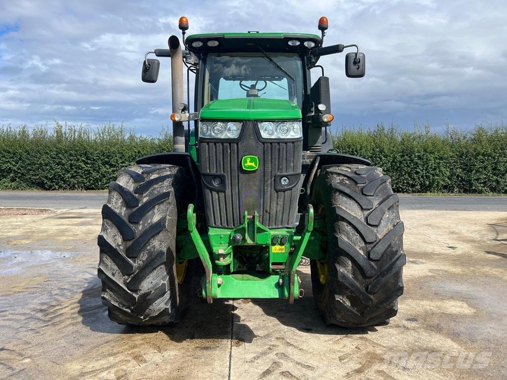 John Deere 7250R Tractoren