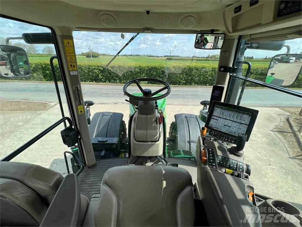 John Deere 7310R Tractoren