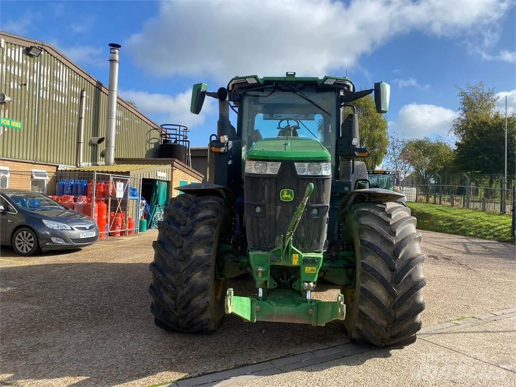 John Deere 7R310 Tractoren
