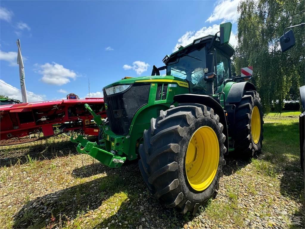 John Deere 7R330 Tractoren