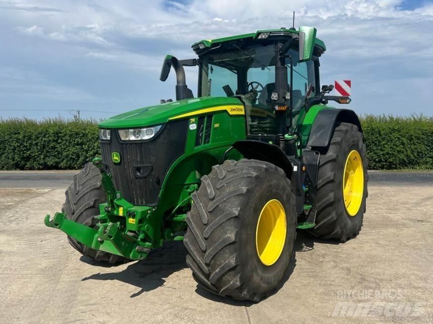 John Deere 7R330 Tractoren