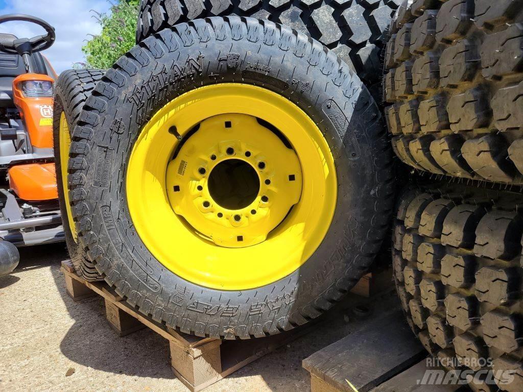 John Deere WHEELS Compacttrekkers