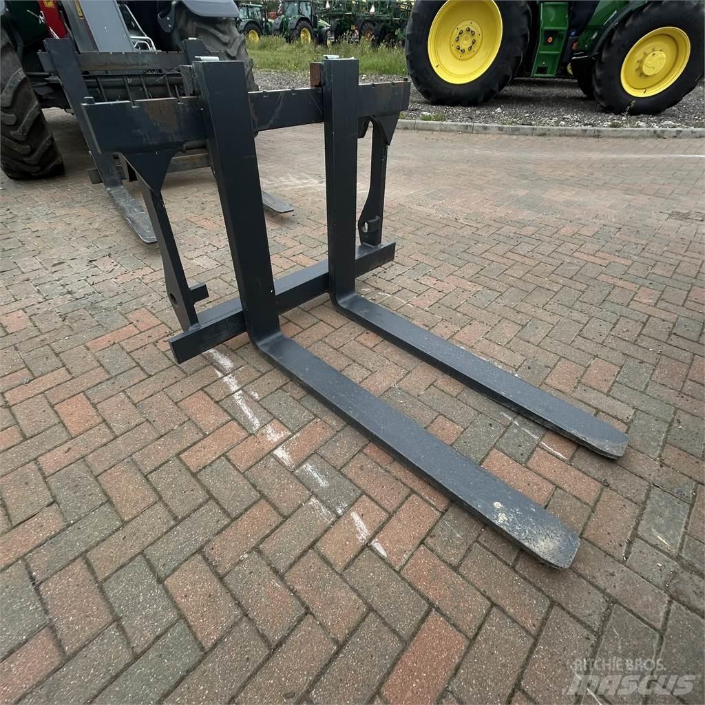 Kramer ATTACHMENT Overige tweedehands voorzetapparatuur en componenten