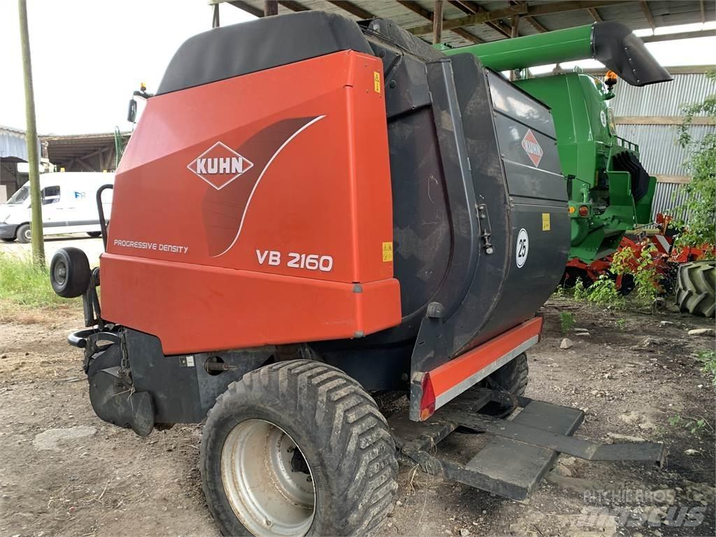 Kuhn VB 2160 Vierkante balenpers