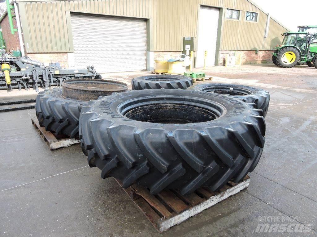 Stocks DUAL Banden, wielen en velgen