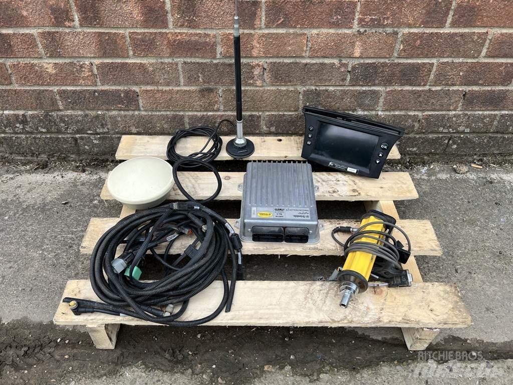 Trimble TRIMBLE Overige tweedehands voorzetapparatuur en componenten