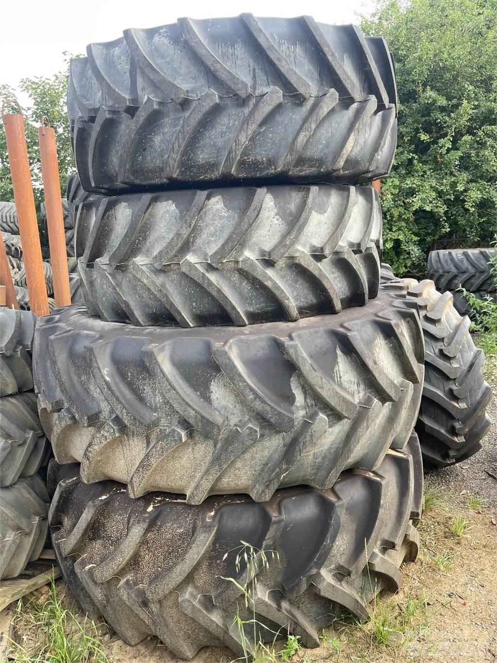  WHEELS Banden, wielen en velgen