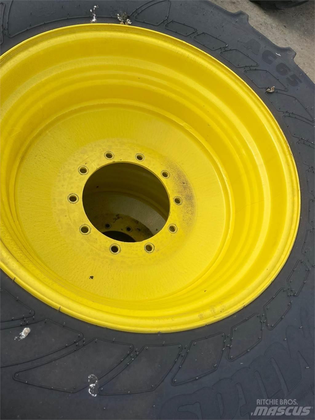  WHEELS Banden, wielen en velgen