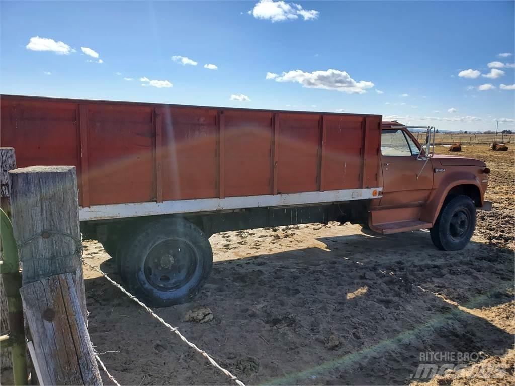 Dodge D600 Anders